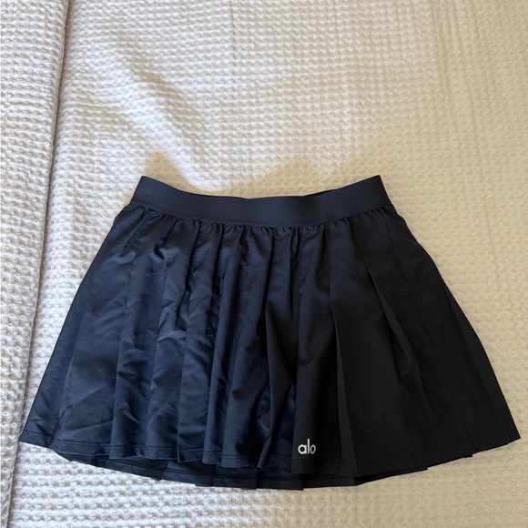 ALO Yoga Dresses & Skirts - ALO Yoga Women's Black Skirt